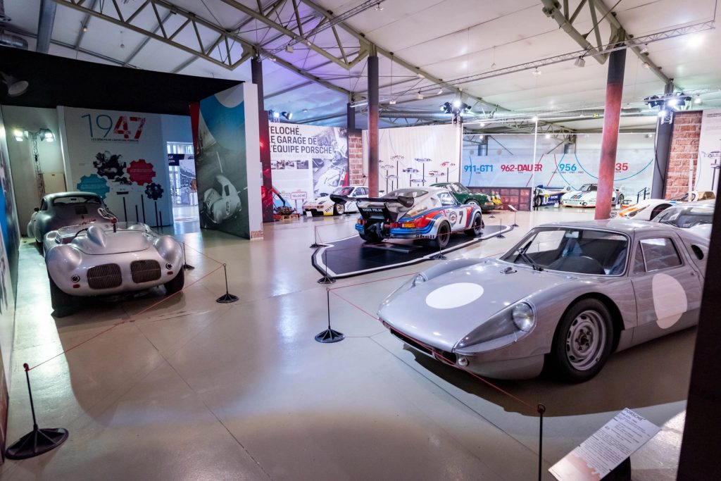 exposition porsche at le mans